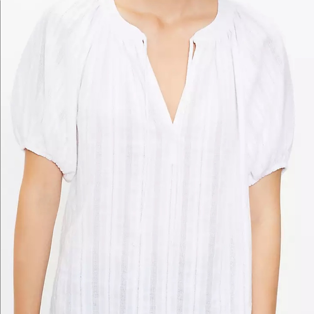 White bubble short sleeve top